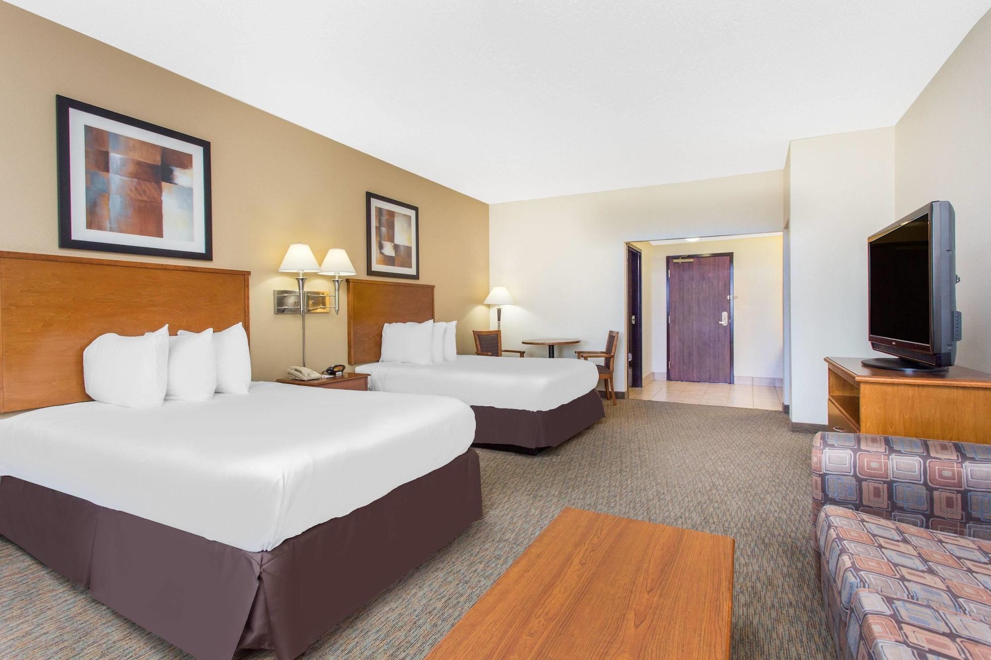 Days Inn By Wyndham Phenix City Near Fort Moore Exterior foto