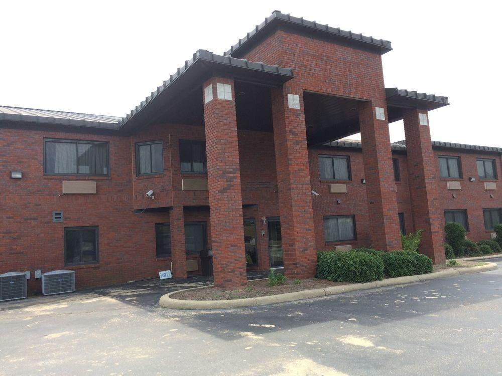 Days Inn By Wyndham Phenix City Near Fort Moore Exterior foto