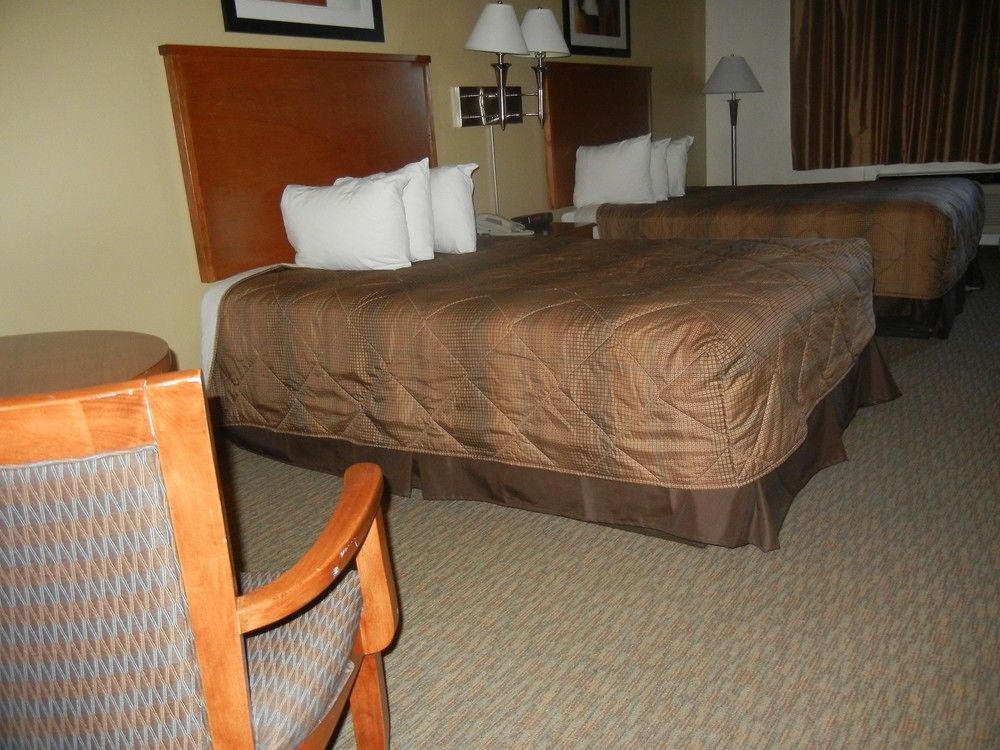 Days Inn By Wyndham Phenix City Near Fort Moore Exterior foto