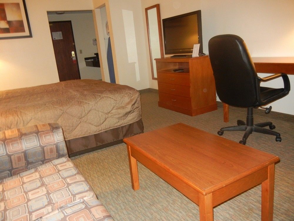 Days Inn By Wyndham Phenix City Near Fort Moore Exterior foto
