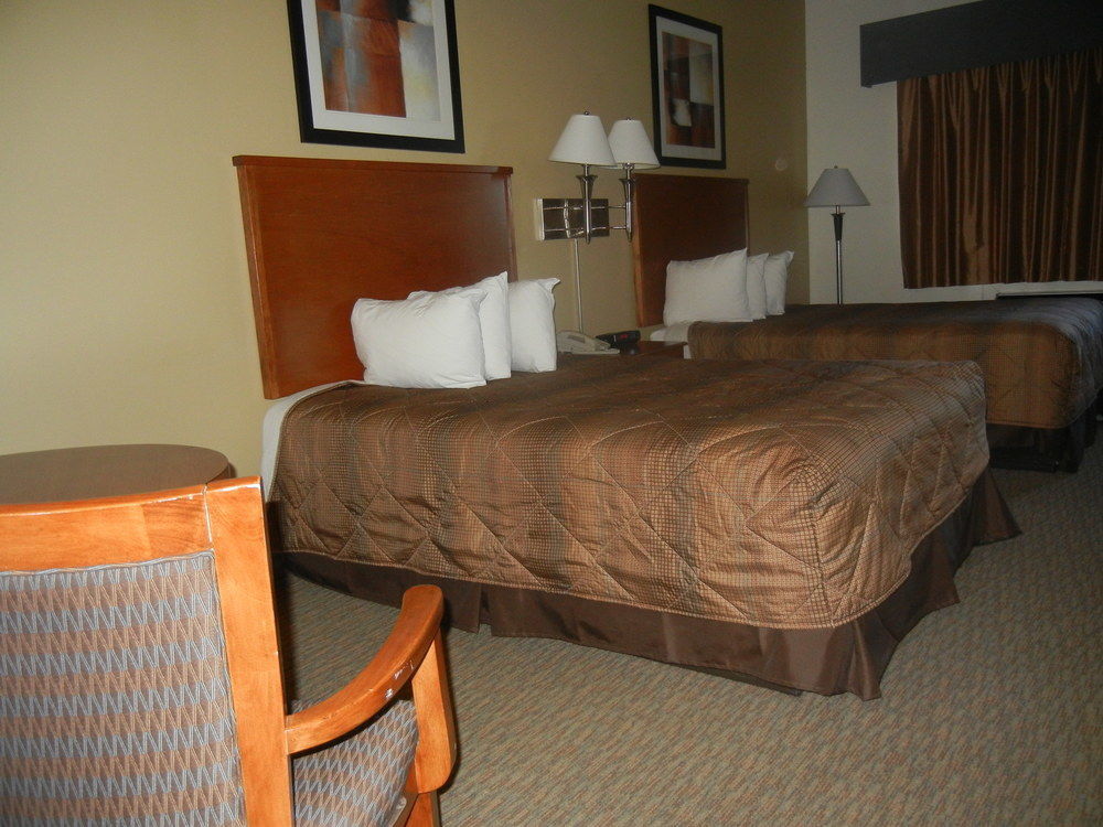 Days Inn By Wyndham Phenix City Near Fort Moore Exterior foto